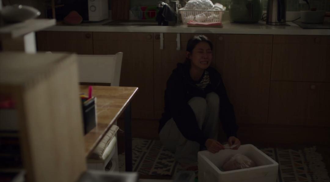 “躺平剧”虽迟但到，这俩人也太好嗑了