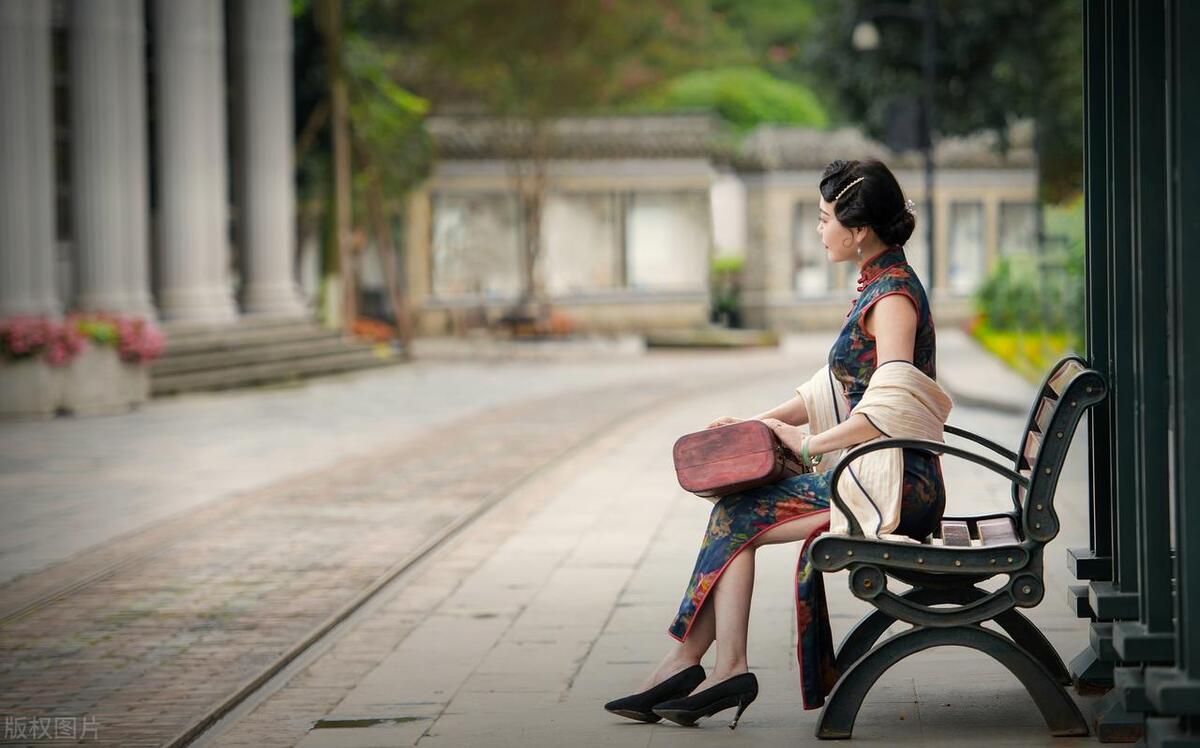 妻子去世后过得很凄凉,老婆去世还是孤独终老