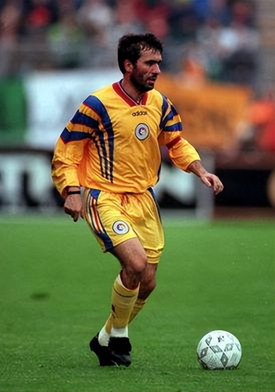 从未拿过欧冠冠军的五大豪门,获得欧冠三连冠的球队