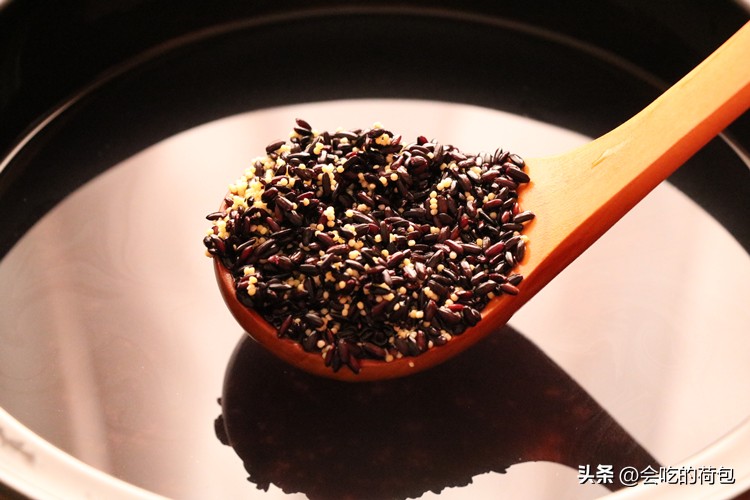 清明时节可以吃的野果,清明前后这种水果千万不要吃