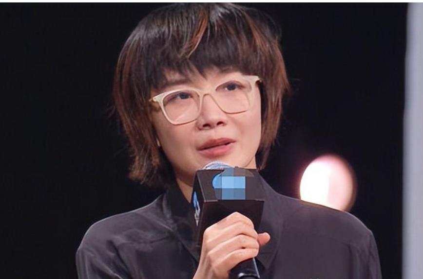 听证会结束，再看“聪明人”徐峥，伴随他的三个争议是时候解开了