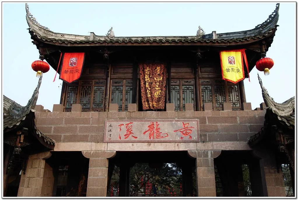 成都到青岛自驾游住宿攻略,成都旅游住宿攻略及费用