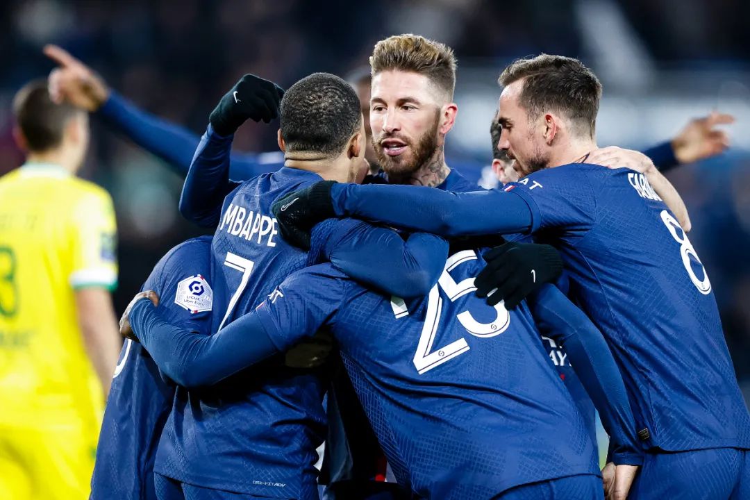 巴黎主场大胜,巴黎主场对阵南特