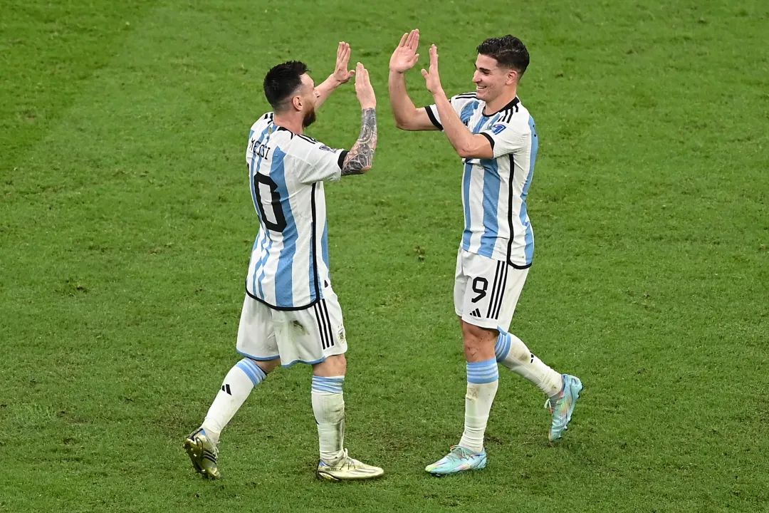 梅西背后的男人马丁内斯迪马利亚,梅西背后的阿根廷