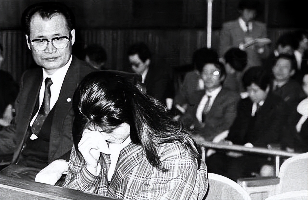 女特工被炸死案,女特工炸客机致百人丧生