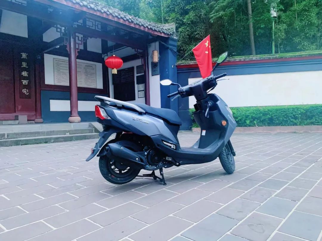 豪爵虎鲨vx125真实测评,豪爵虎鲨vx125和铃木ue125买哪个好