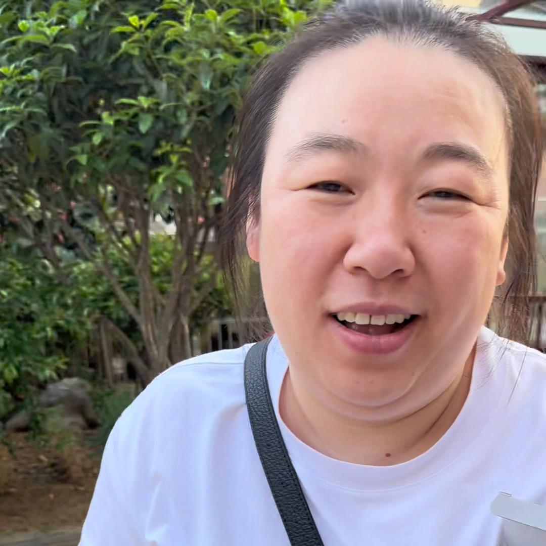 二姨好多年没来，这次回来我们就带她各种吃吃吃……但晚饭...