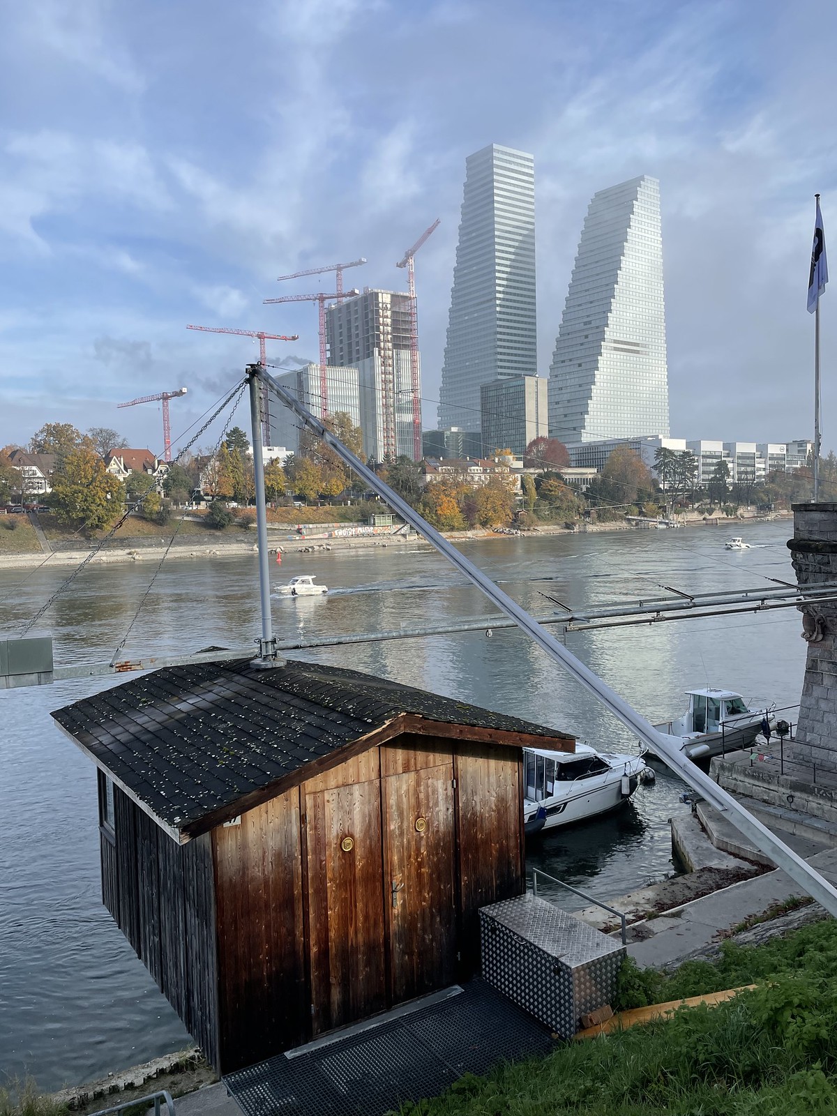 缃楁皬鍒惰嵂涓栫晫绗竴,缃楁皬鍥介檯鍒惰嵂宸ㄥご