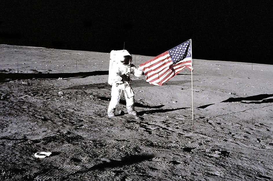 美国登月是绝对真实可靠的吗,美国登月是不是真的呢