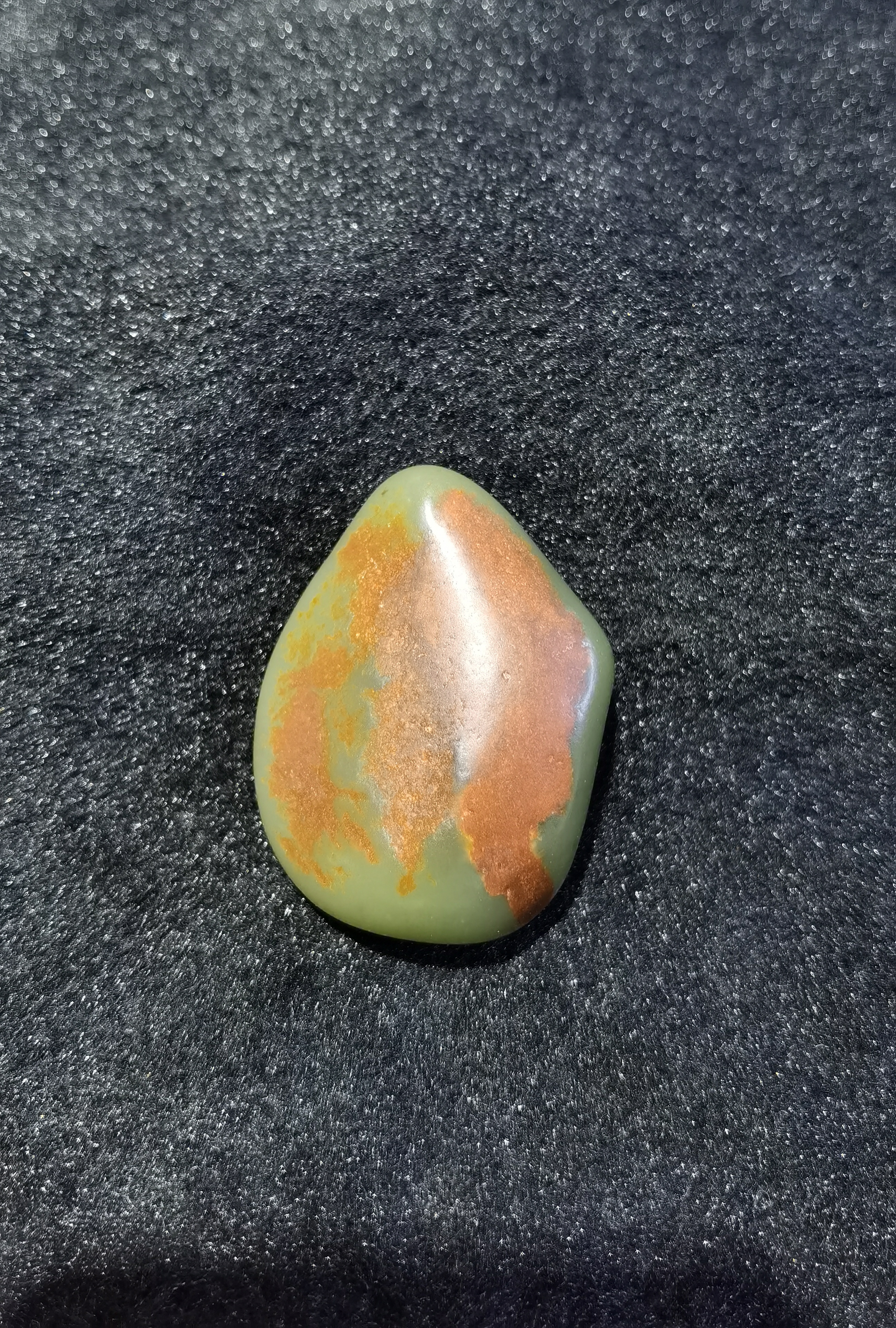 玉石吊坠鉴定好坏,新疆玉石鉴别好坏