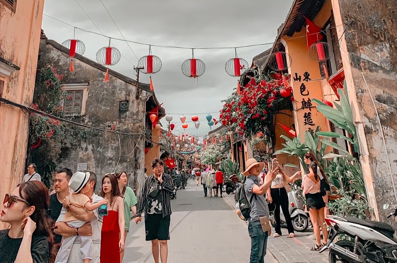 山东最大假古城在哪,山东假古镇在什么地方