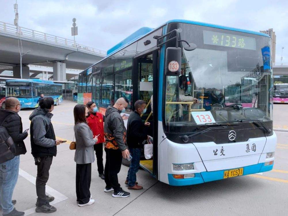 公交车收费那么便宜为啥还收费,公交车不赚钱为什么还要运营