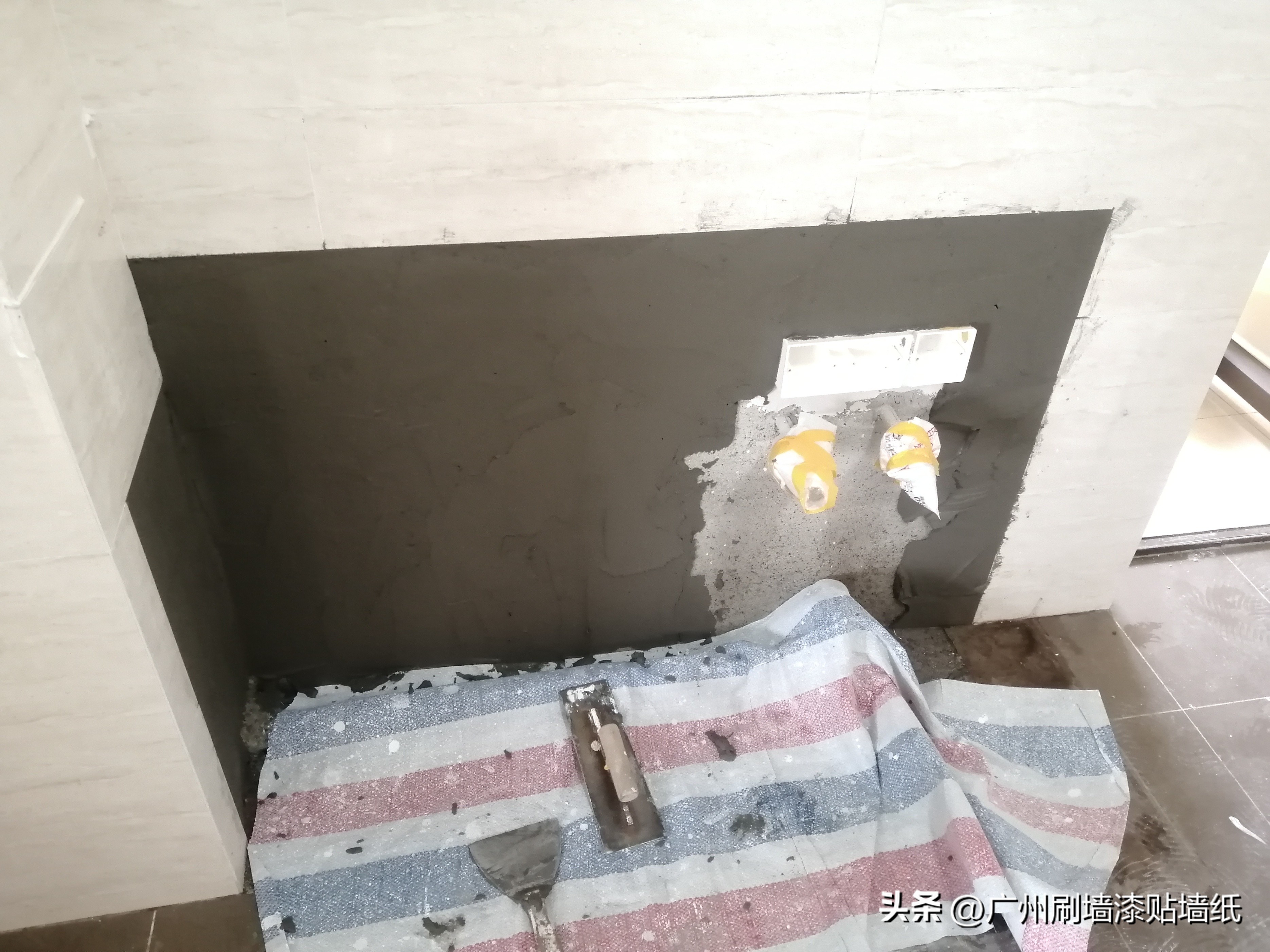 广州刷墙师傅的装修日记,厨房墙壁砖贴胶