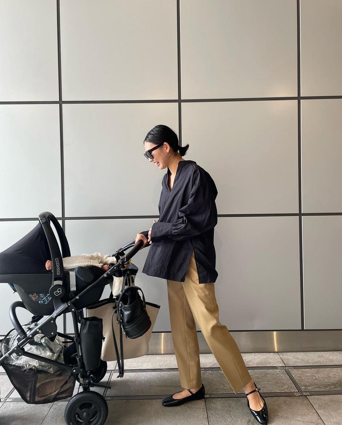 辣妈清爽的穿搭气质优雅美丽迷人,慵懒风妈妈装穿搭