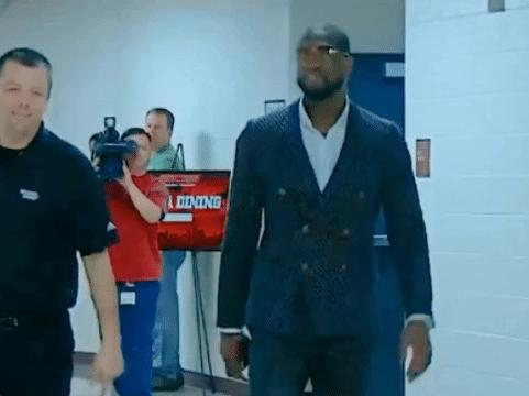 十年前nba球星穿西装,人靠衣装马靠鞍上了年纪