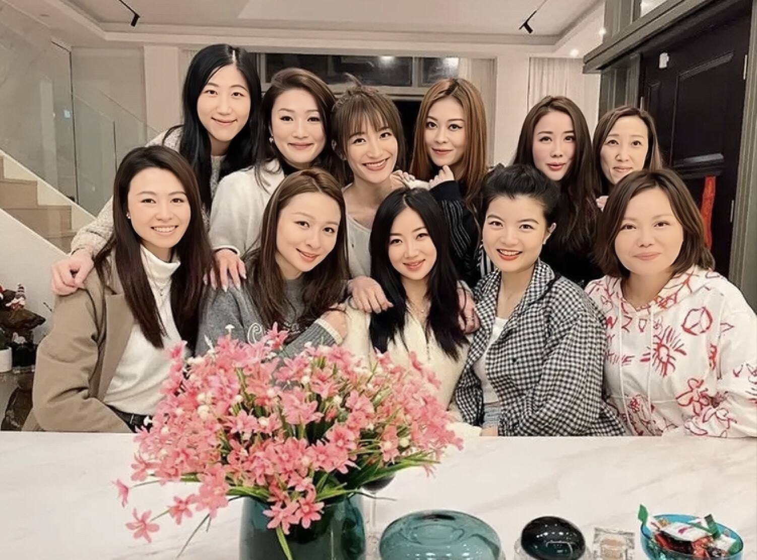 tvb鍥炲簲娓娉宠鐜妭,杩囦嚎璞畢鏇濆厜