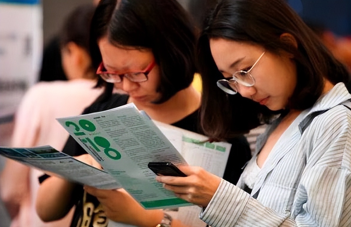 文科热门专业现状及前景,文科类未来10大前景专业