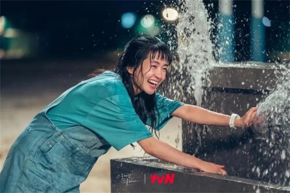 鍒樻旦瀛樼传寰槦,绱井鏄熷垬娴╁瓨