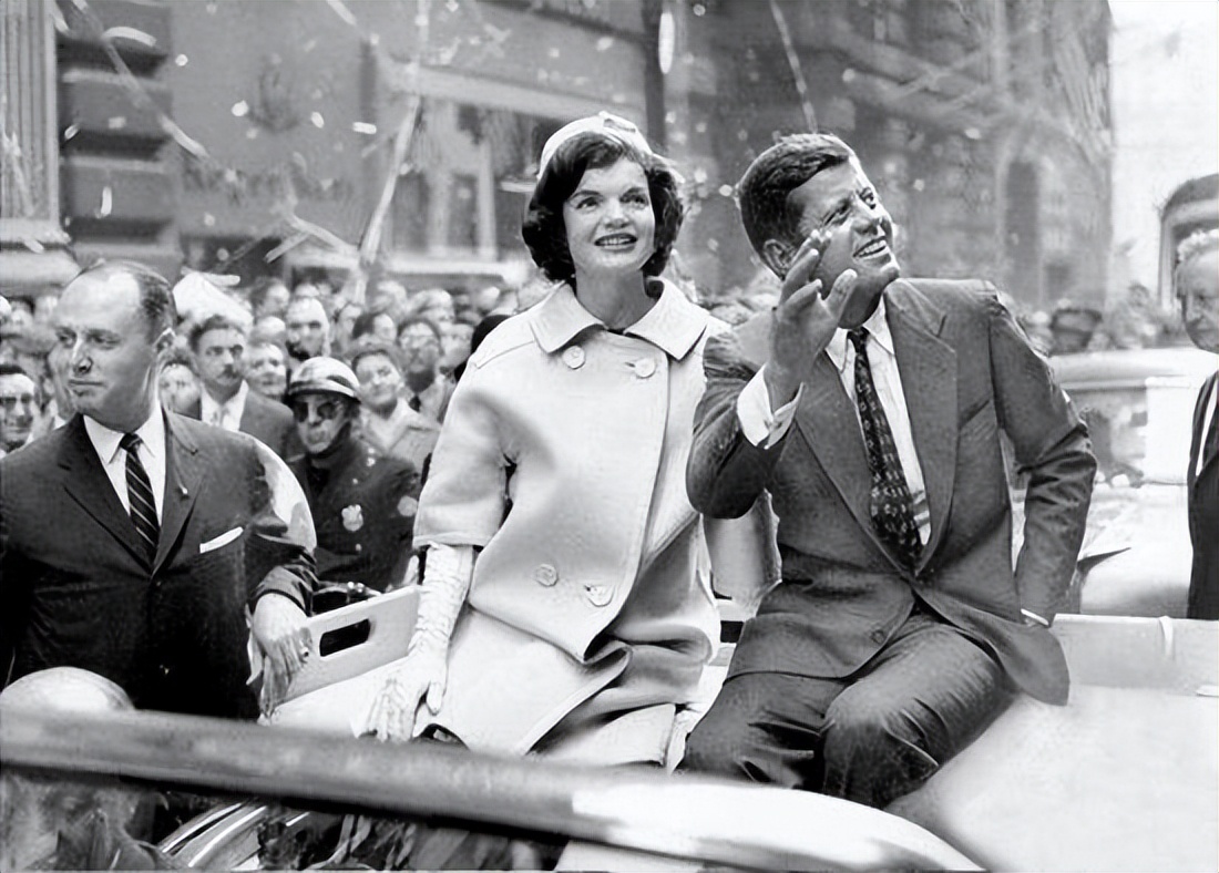 肯尼迪总统被*杀暗**后39岁的妻子为什么会改嫁给62岁的希腊富翁