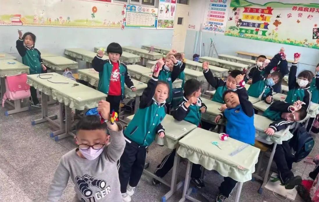 包头北重一中竞赛班,包头市青山区北重一小好吗