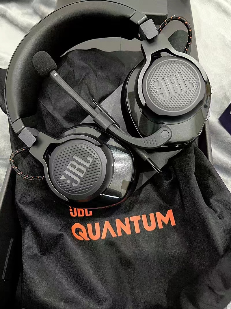 jbl游戏耳机,jbl量子风暴q50入耳式游戏耳机