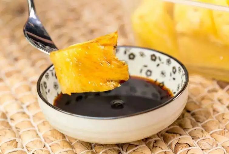 女生吃了半个菠萝,女生吃了菠萝嘴巴溃疡怎么办