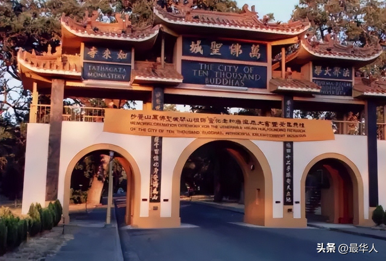 美国高材生出家当和尚：为了信仰，三步一拜2600里，6年不说话