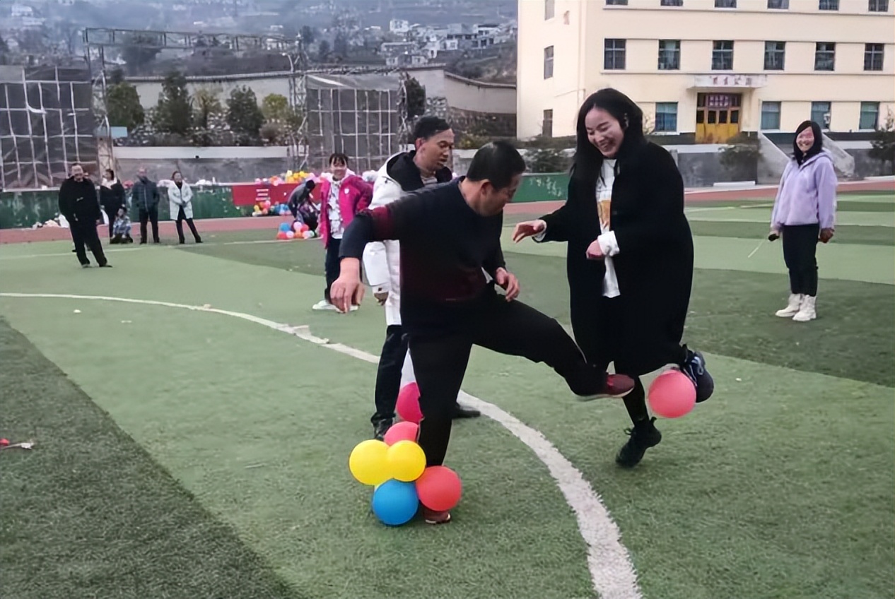 普安县龙溪实验小学女神节,普安女神节