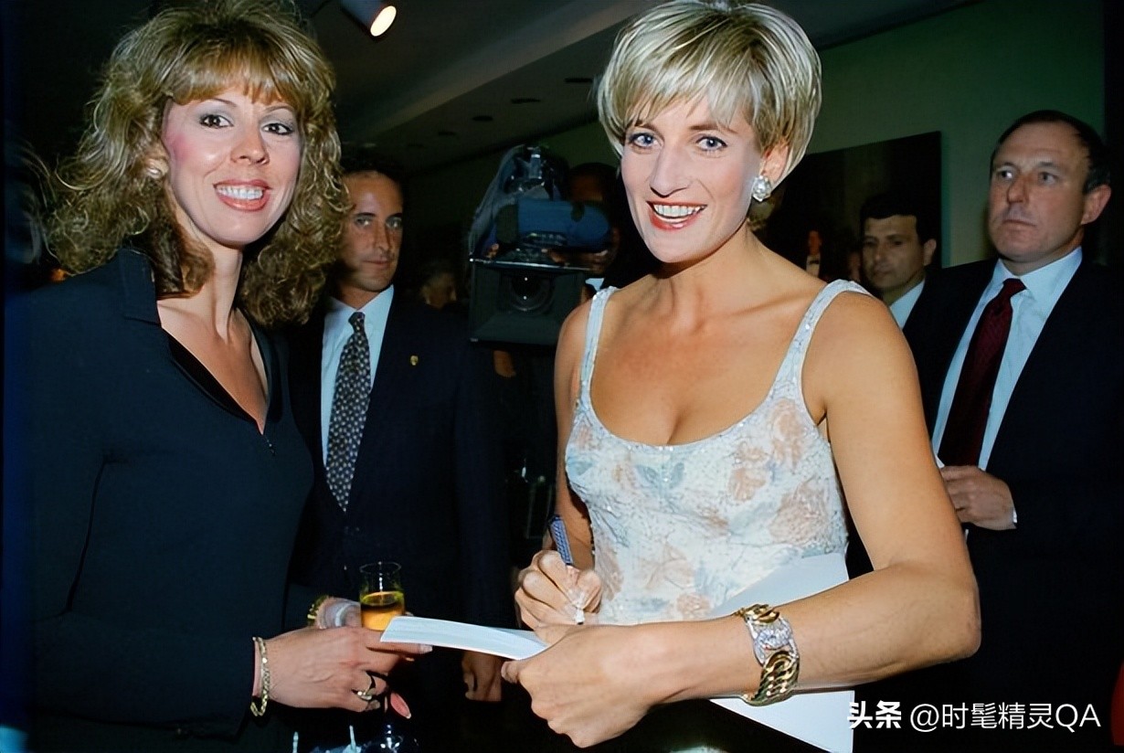 姊呮牴鍦ㄧ帇瀹ら伃鍙椾簡鍝簺姝ц,姊呮牴鎯ㄩ伃鍐锋紶鍙洜鍑壒鎷呭咖鍝堥噷