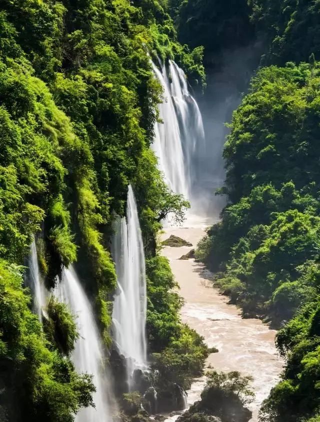 邂逅秋日贵州,黔西南州马岭河峡谷大瀑布