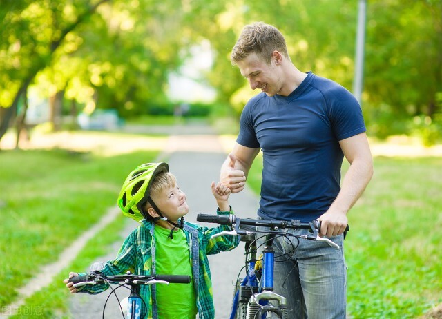 家长在育儿时犯错误怎么教育,育儿教育三句话让孩子不再顶嘴