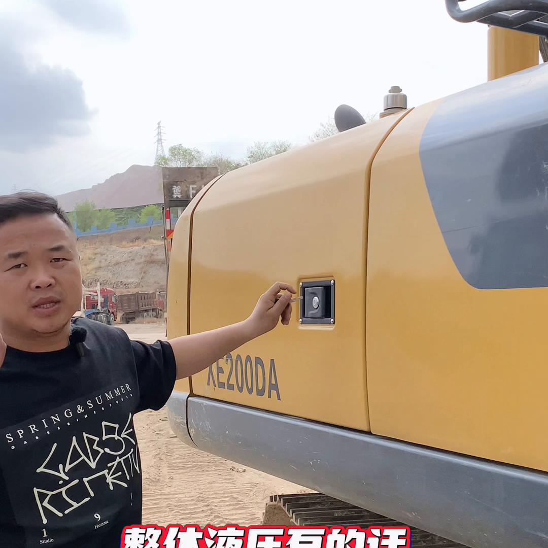 兄弟们，花一万运费买的这台徐工155你们觉得值不值？@...