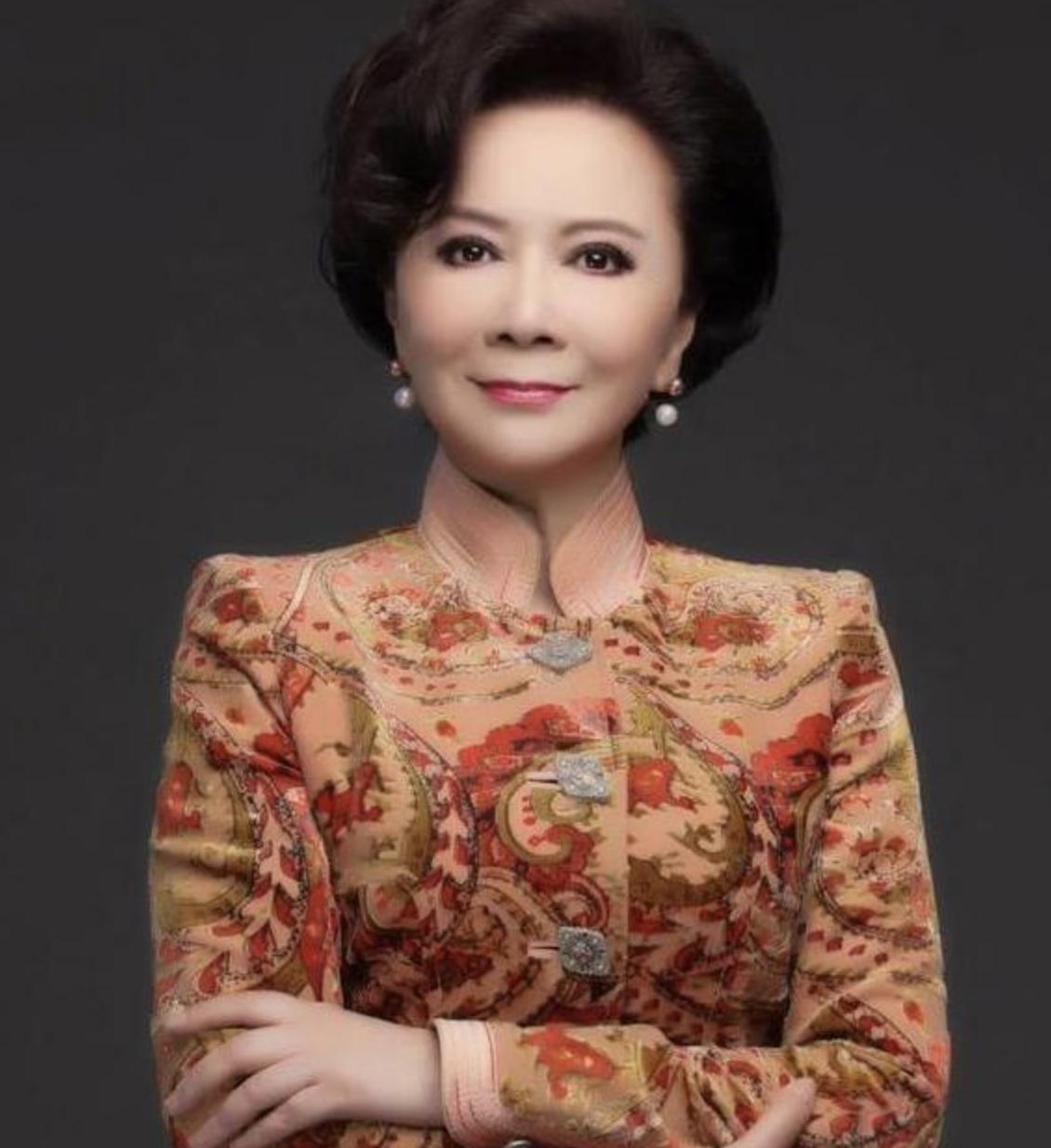 老演员整容脸变形,老年人整容前后照片