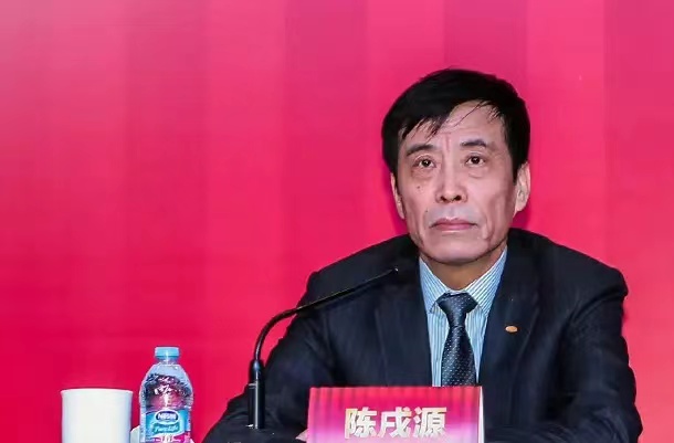 中国足球反腐扫黑有新消息，媒体人：体坛官员亲戚大多做足球生意