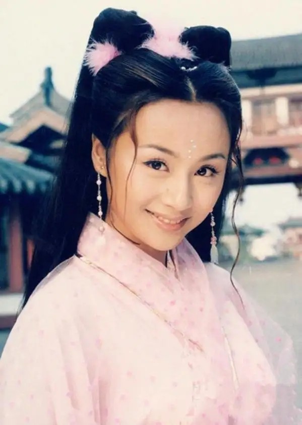 粉丝看直播不买遭骂,假冒劣品漫天吹,这7位明星带货吃相太难看