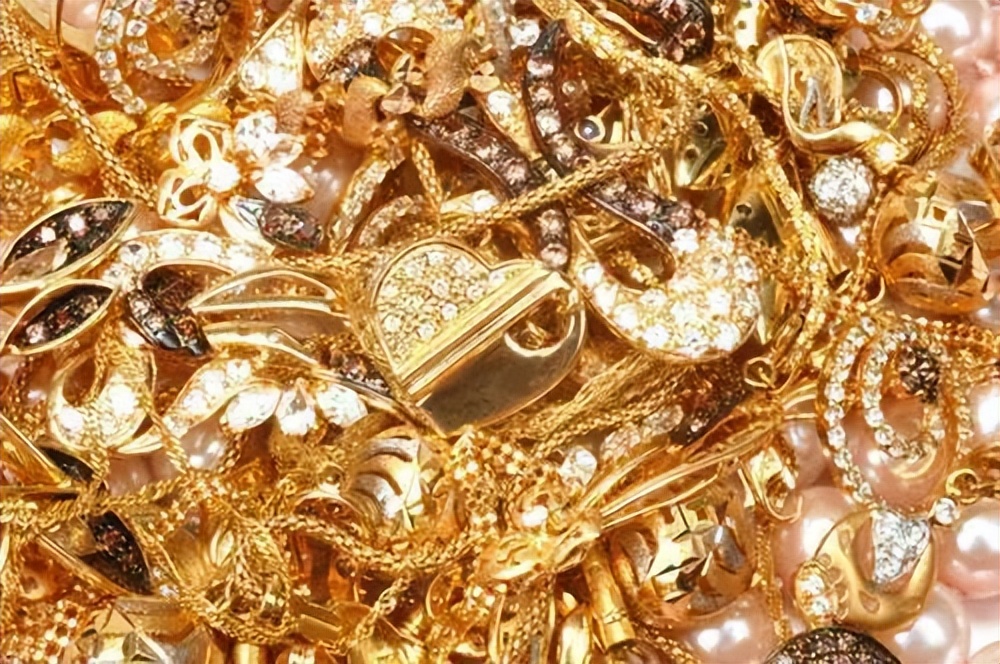 黄金为什么价格相差这么多,银行黄金价格和金店价格相差多少