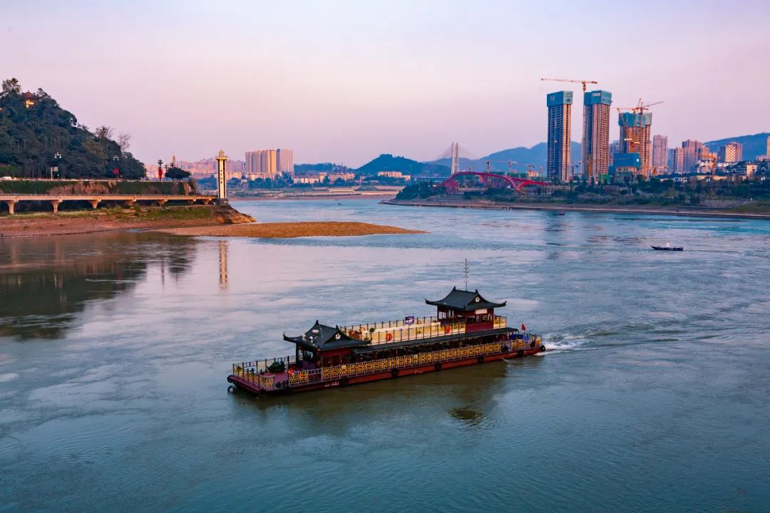 史上最懂吃货的高铁线,中国首条高铁环线美食