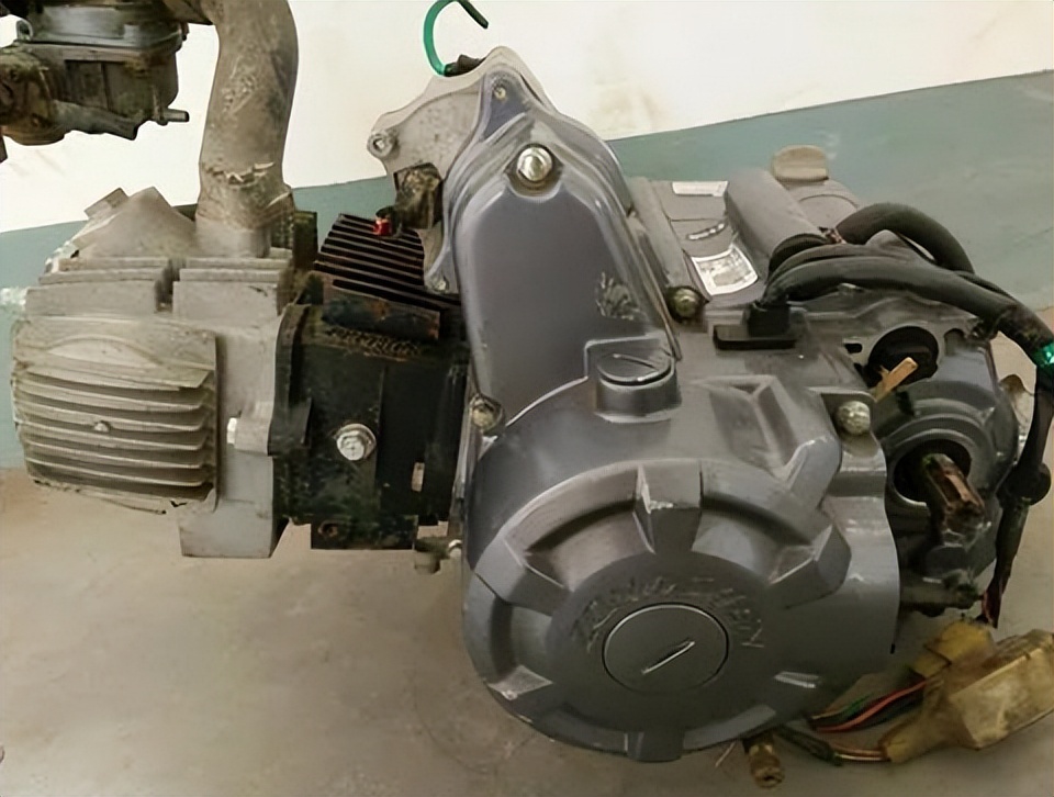 废旧摩托车哪些配件可以再利用,废旧摩托车去报废还是卖掉