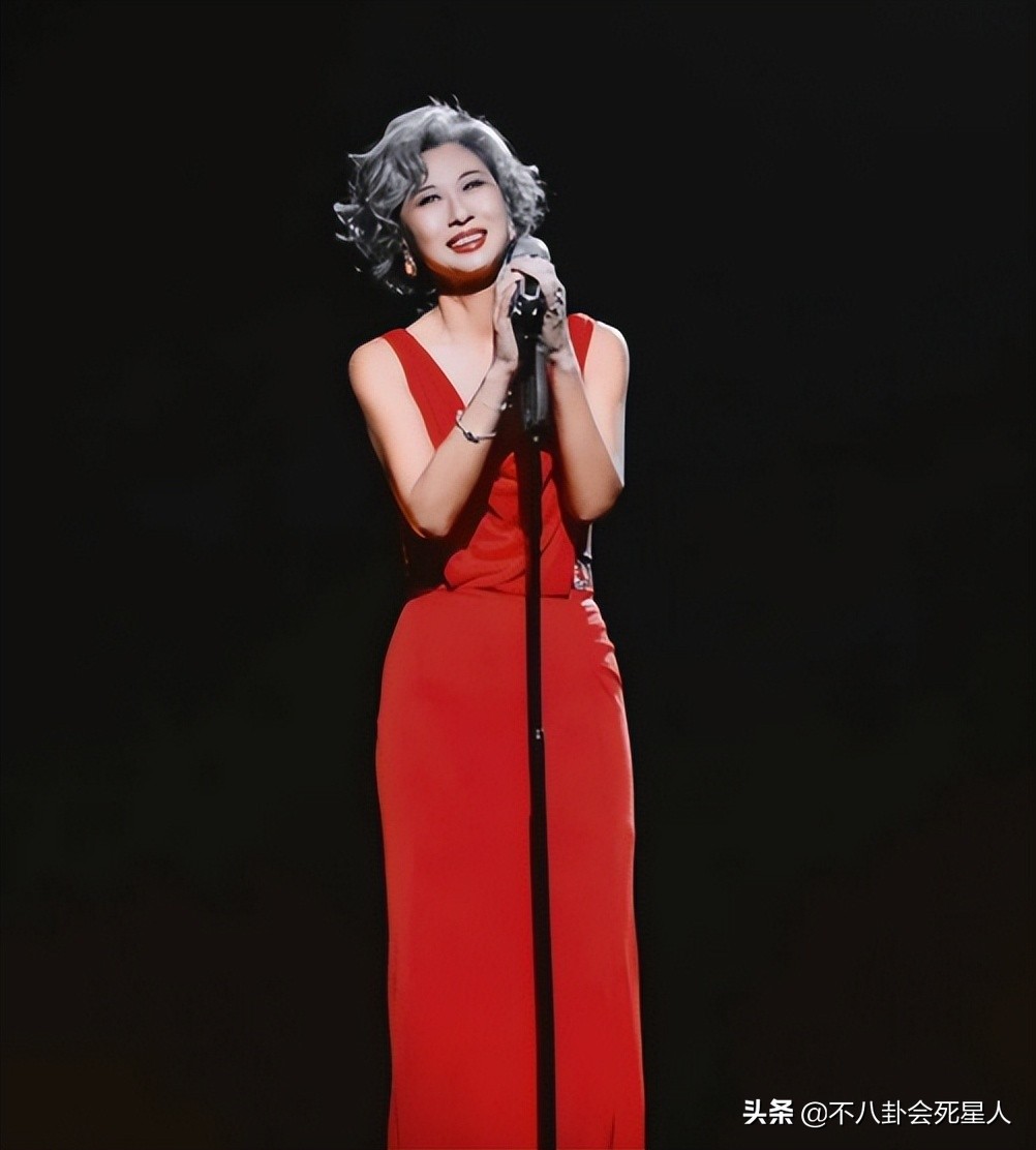 叶倩文最新演出图片,叶倩文年轻的照片和刘德华