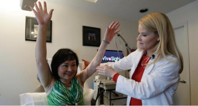 50年前，那个展开双臂、惊慌逃跑的越南女孩，究竟经历了什么