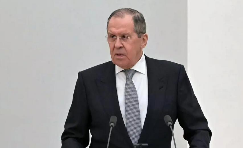 用的华为手机戴的苹果手表,俄外长回应苹果