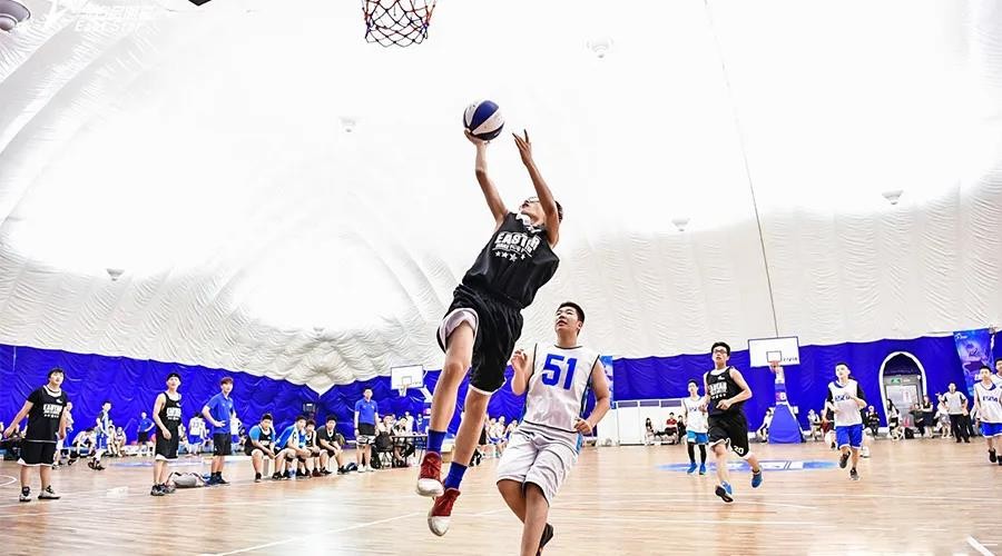 气膜体育馆是低成本室内运动场馆,气膜体育馆比传统体育馆更贵