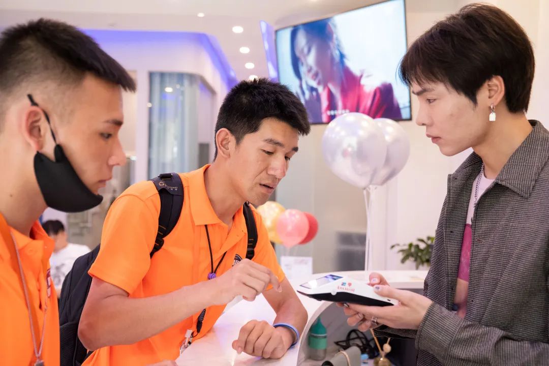 六招让你快速当销售,销售不会说话情商低如何逆袭