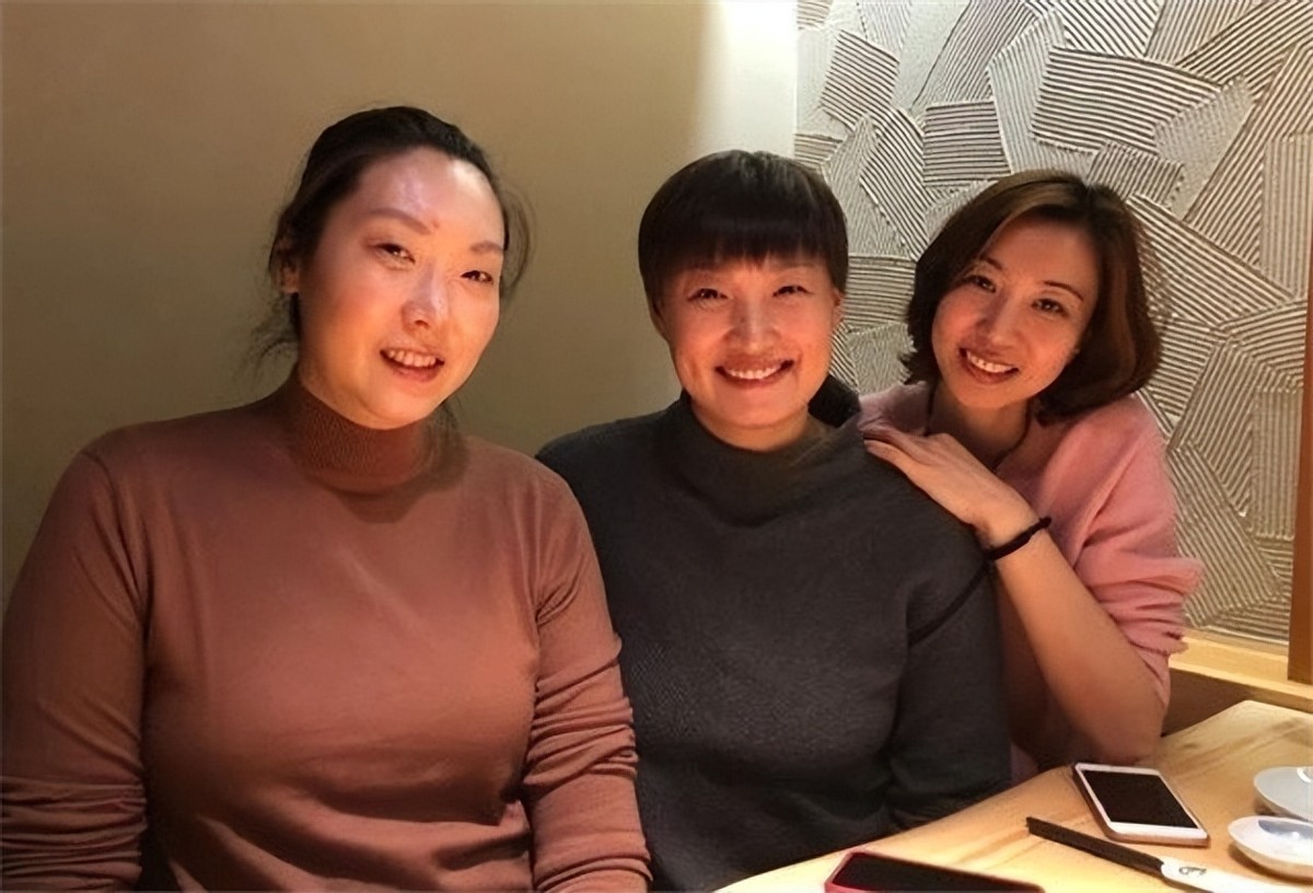 中国女排国手杨昊,中国女排杨昊和刘亚男