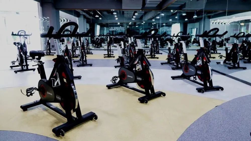 您身边的释放压力的休闲运动场所,家门口的专业运动场地