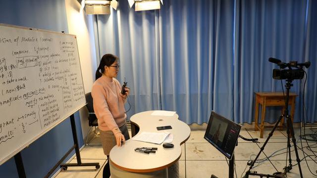 如何正确的看待娱乐直播行业,论泛娱乐直播的前景