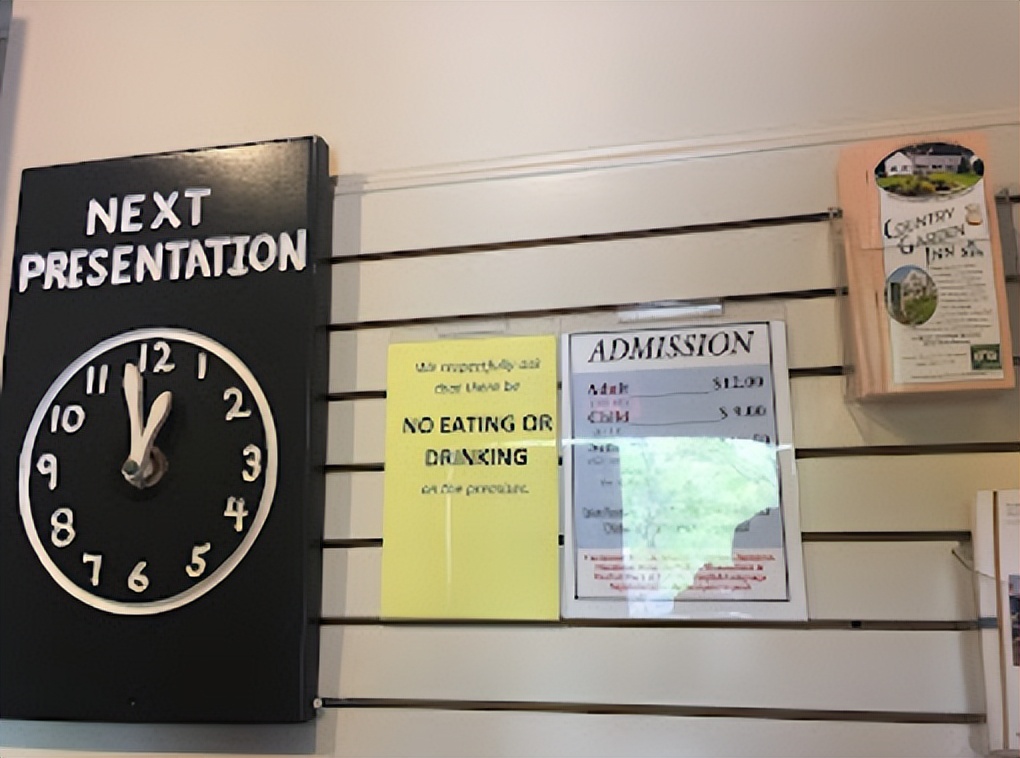 从巫镇到圣镇，一个女巫审判故事缘何转为万圣节狂欢之都