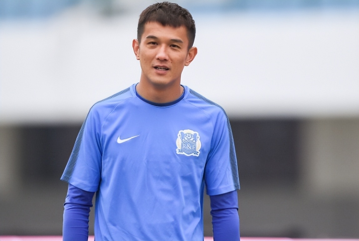 广州队4:1胜深圳比赛视频集锦,广州队4比1大胜深圳