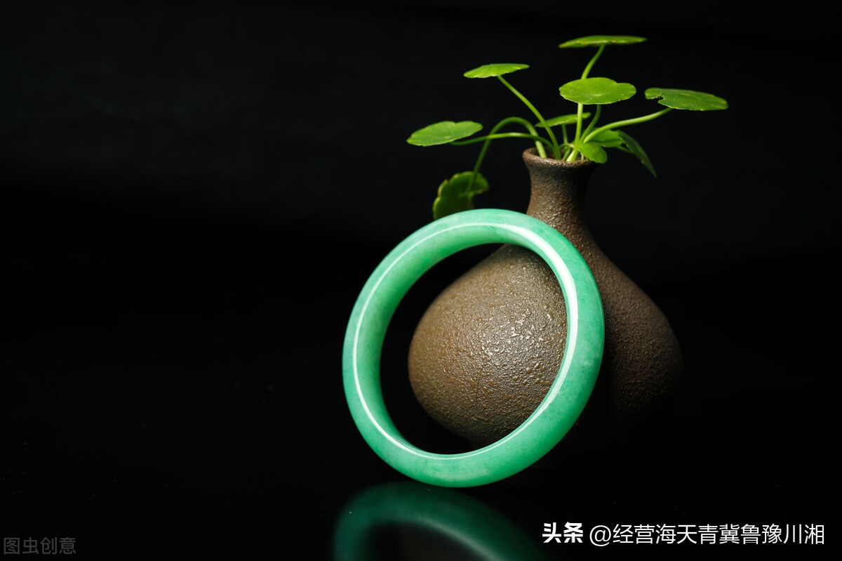 售卖假翡翠的直播间,直播间买到20几万假翡翠