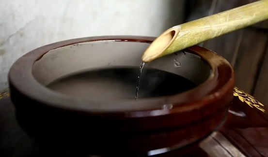 农村街头十几块一斤的散酒,街边散酒是粮食酒吗